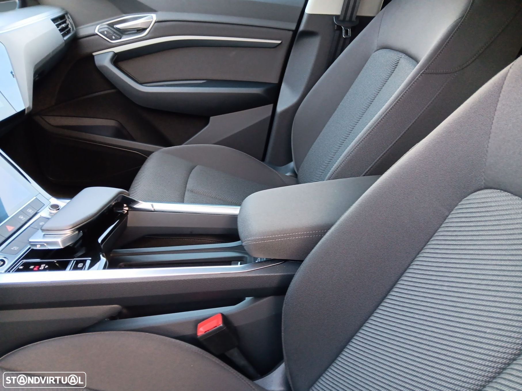 Audi Q8 e-Tron Sportback 55 quattro Advanced - 9