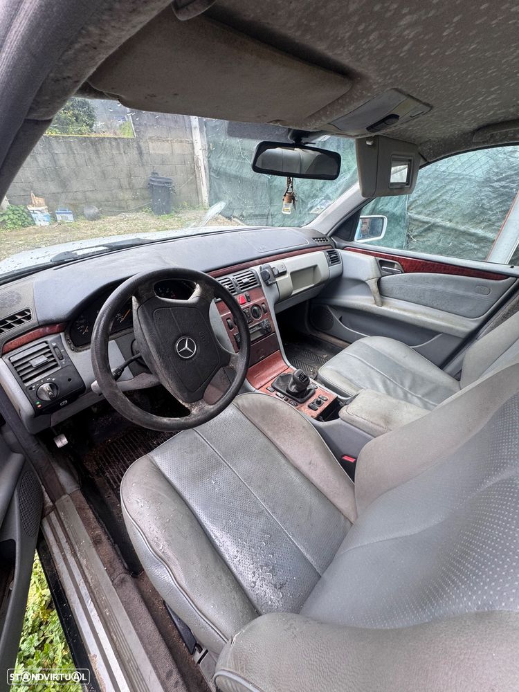 Mercedes-Benz E 220 CDI Classic - 5