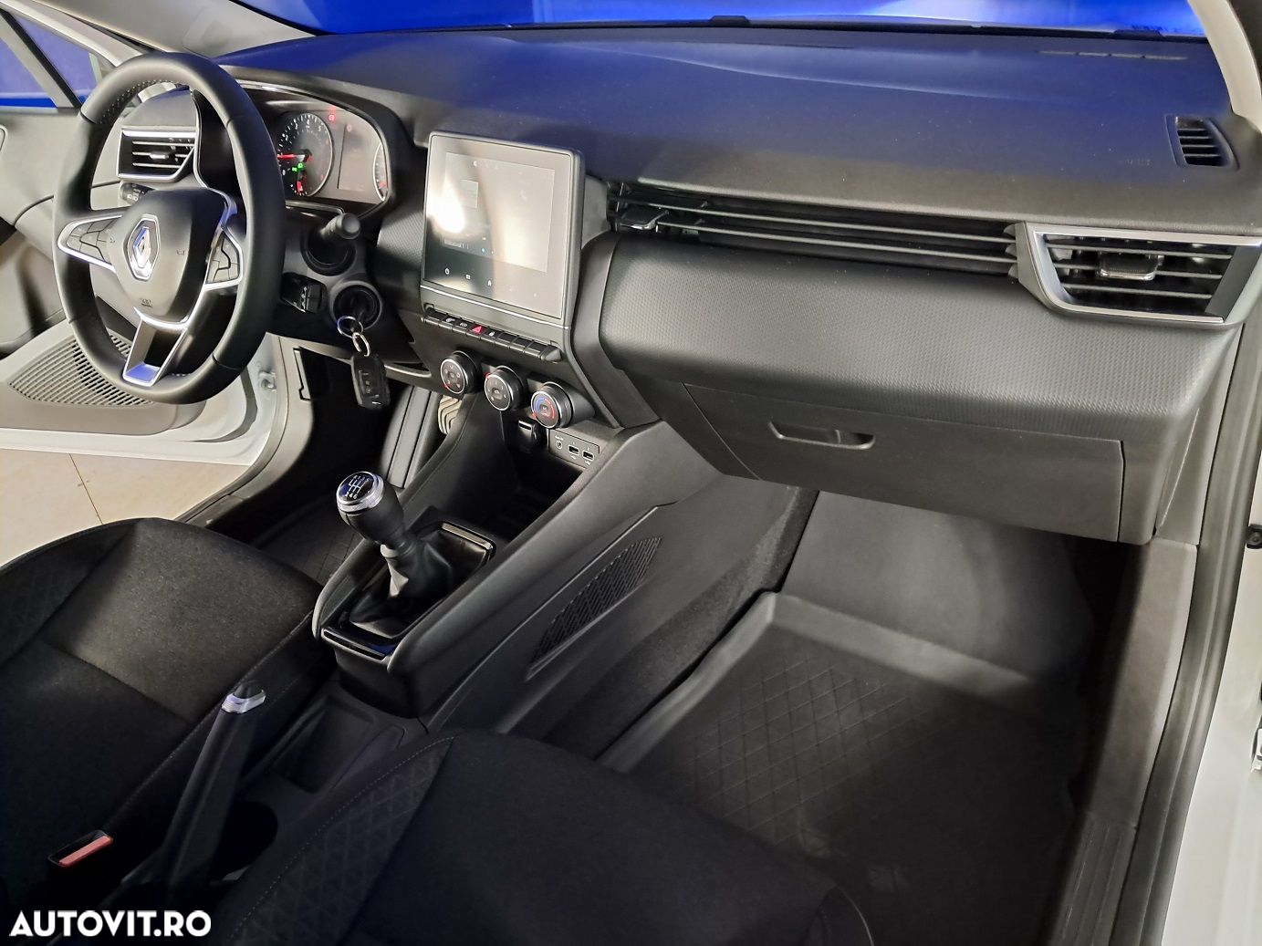 Renault Clio - 17