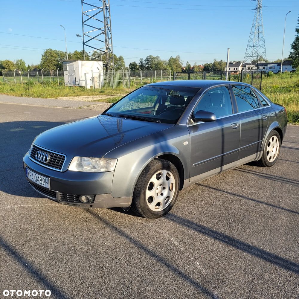 Audi A4 Limousine - 3