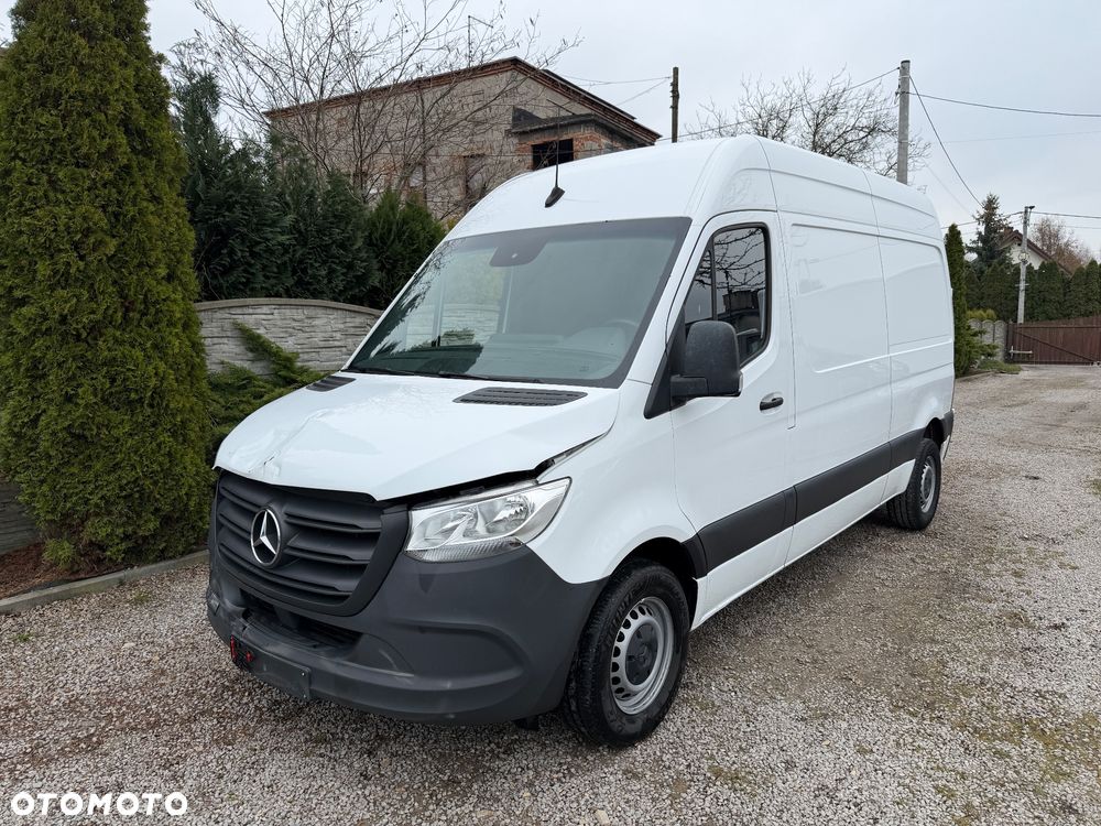 Mercedes-Benz Sprinter 907 - 7