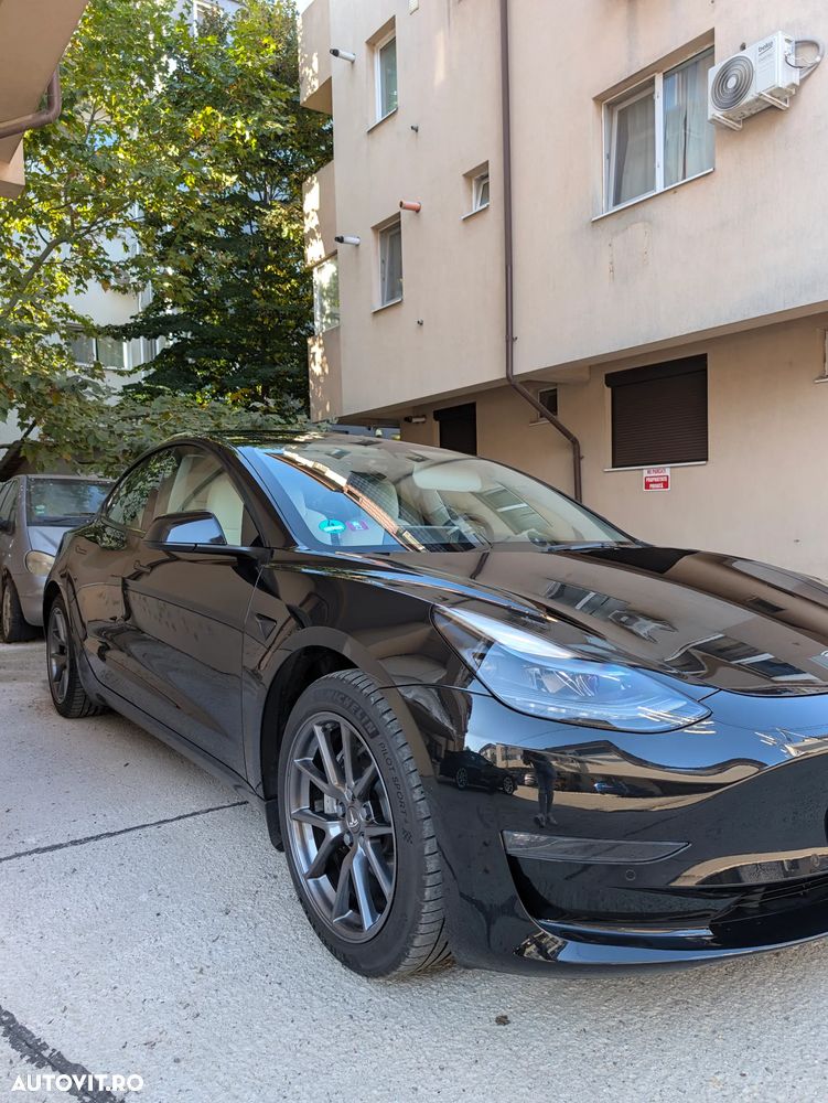 Tesla Model 3 2021 photo 2