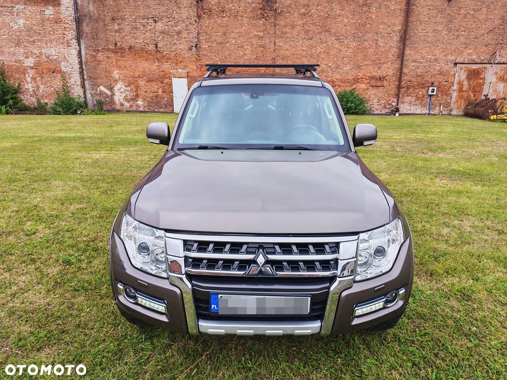 Mitsubishi Pajero 2016