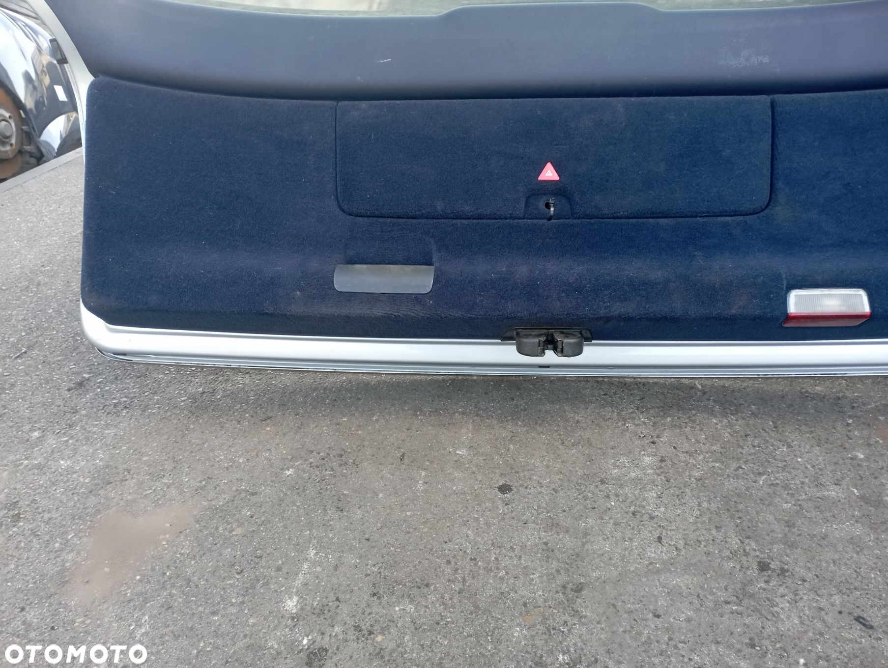 KLAPA BAGAŻNIKA KOMBI

 AUDI
 A6 C5 LY7M - 8