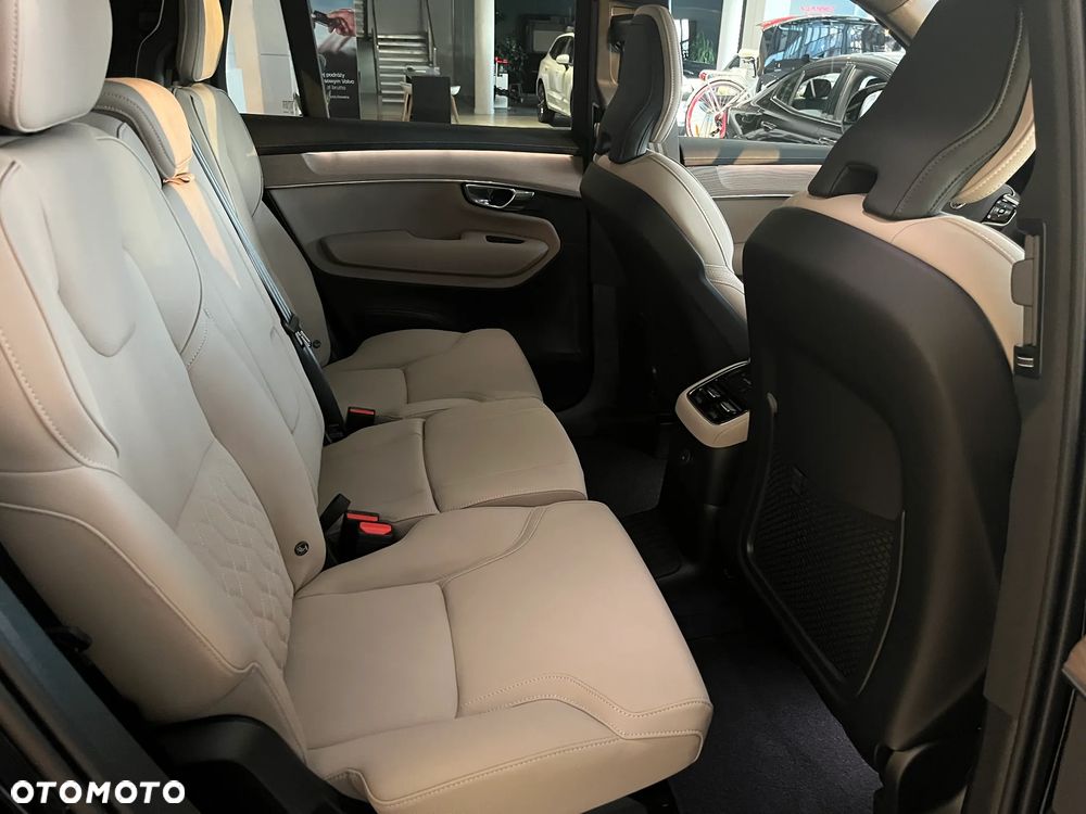 Volvo XC 90 T8 AWD Plug-In Hybrid Plus Bright 7os - 11