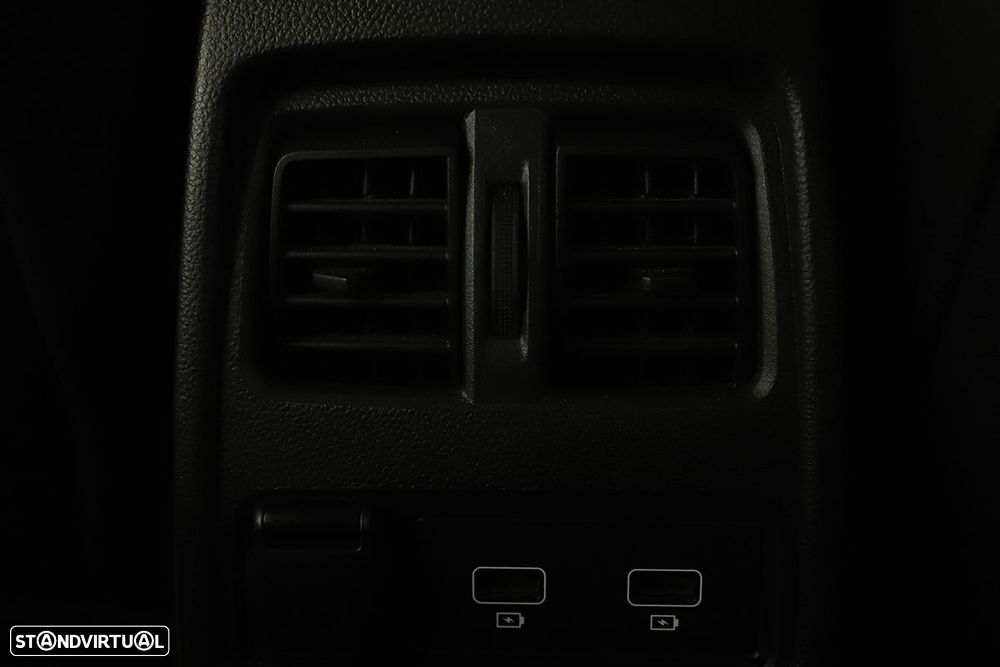 Renault Captur 1.0 TCe Techno Bi-Fuel - 24