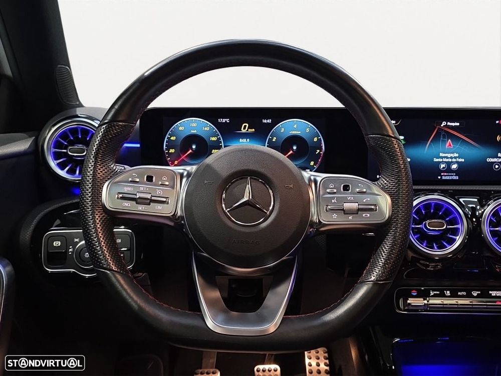 Mercedes-Benz A 200 AMG Line - 11