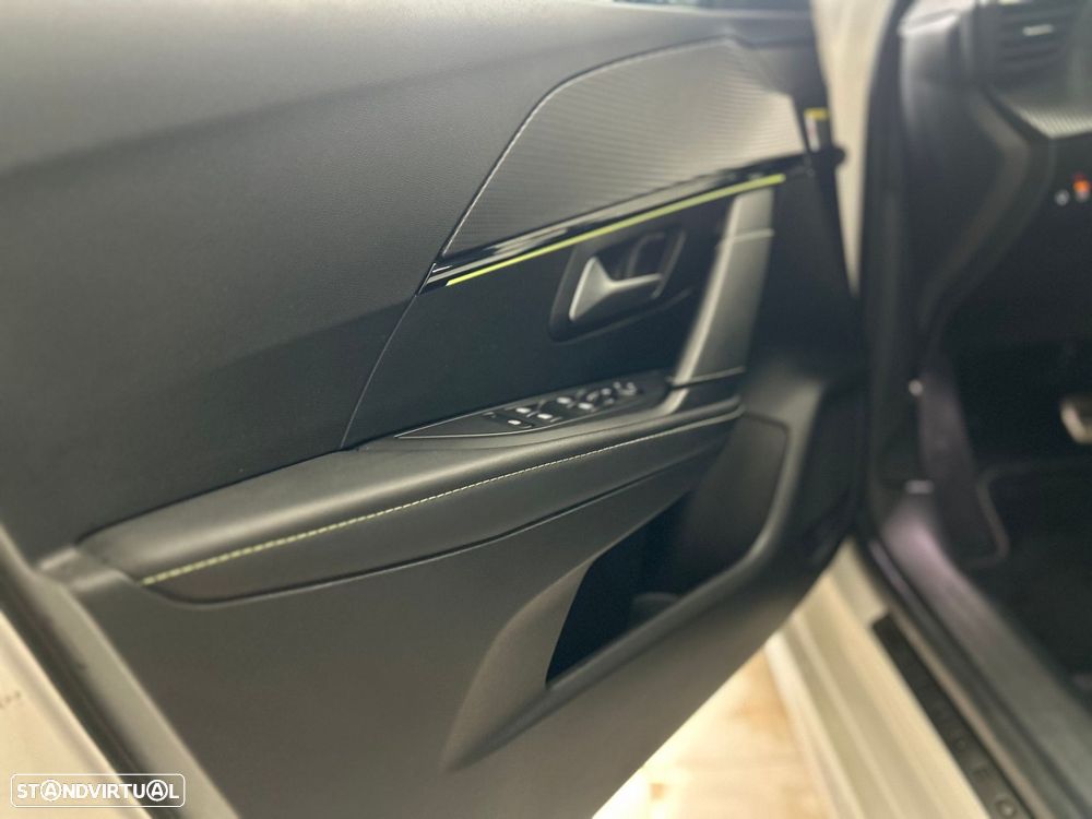 Peugeot e-208 50 kWh GT Pack - 28