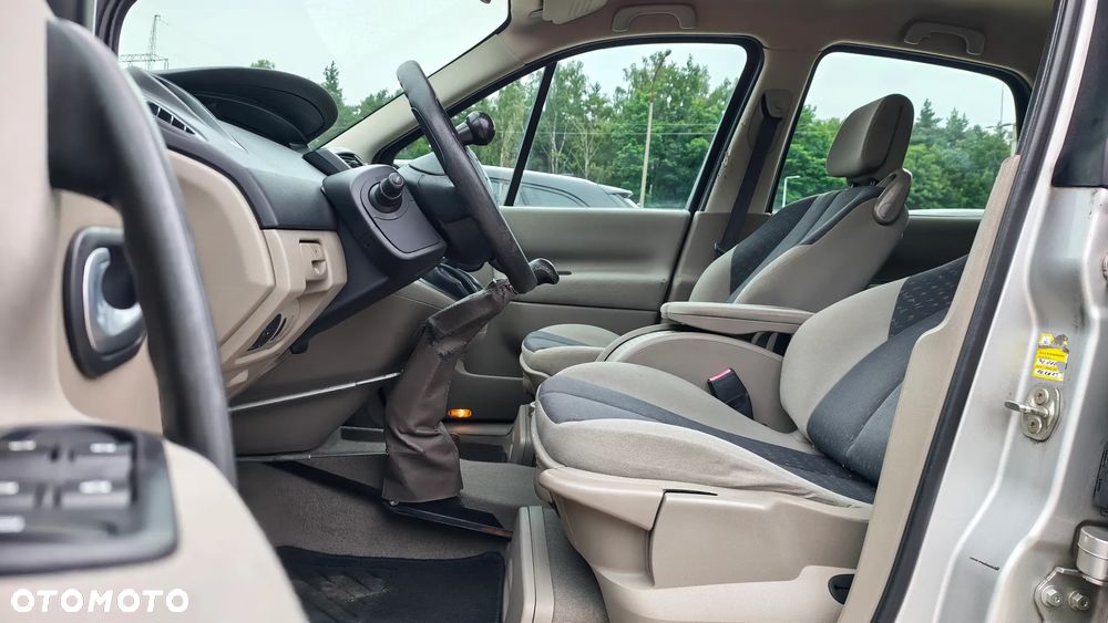 Renault Scenic - 13