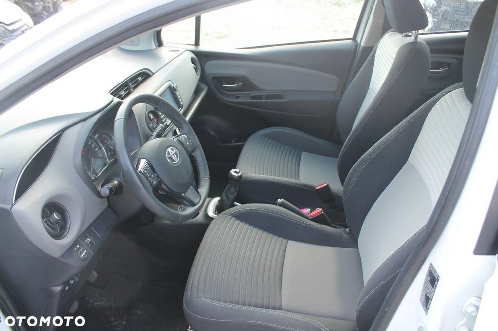 Toyota Yaris - 9