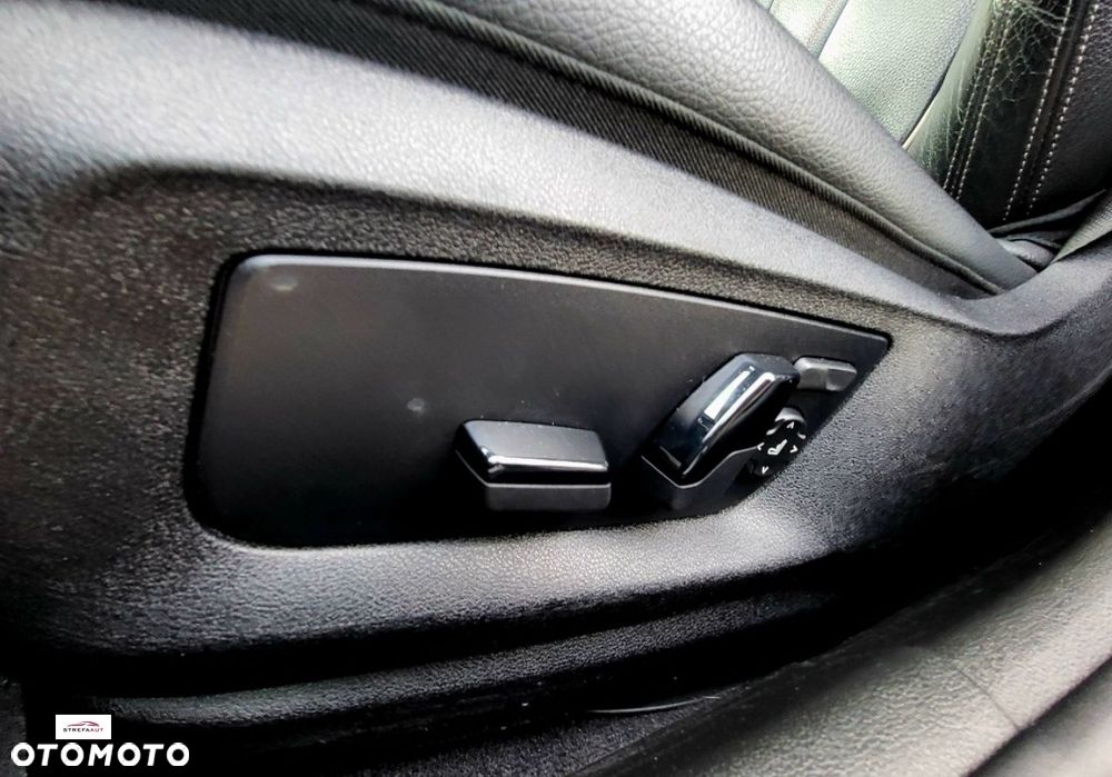 BMW Seria 5 - 32