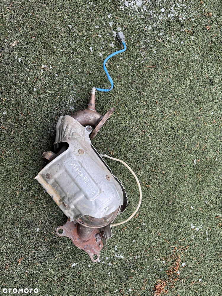 Katalizator Renault Nissan Renault Megane IV 1.2 TCE katalizator 208A08304R 1.2 TCE - 2