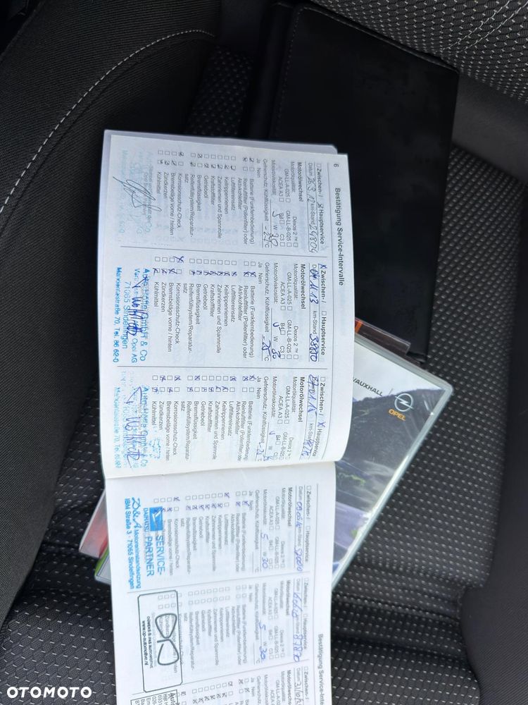 Opel Astra 1.4 Turbo Edition - 32