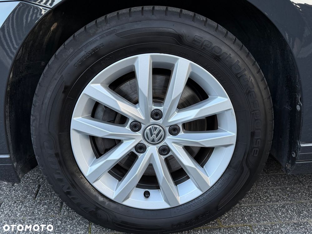 Volkswagen Passat 1.6 TDI SCR DSG Business - 39