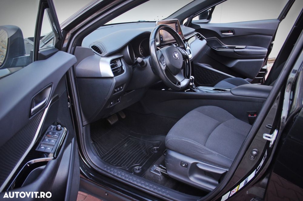 Toyota C-HR Hybrid Business-Edition - 13