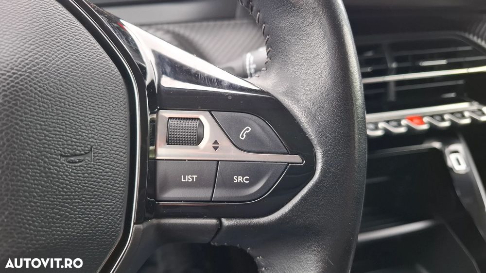 Peugeot 2008 1.2 L PureTech STT Active - 13