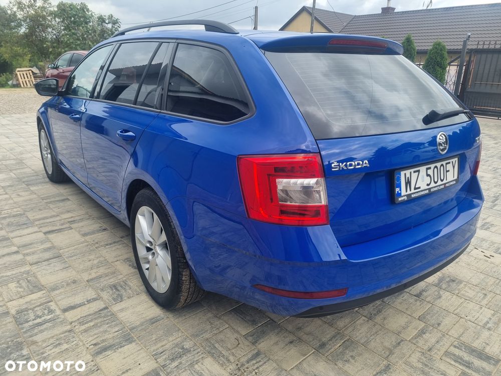Skoda Octavia 1.6 TDI Ambition DSG - 2