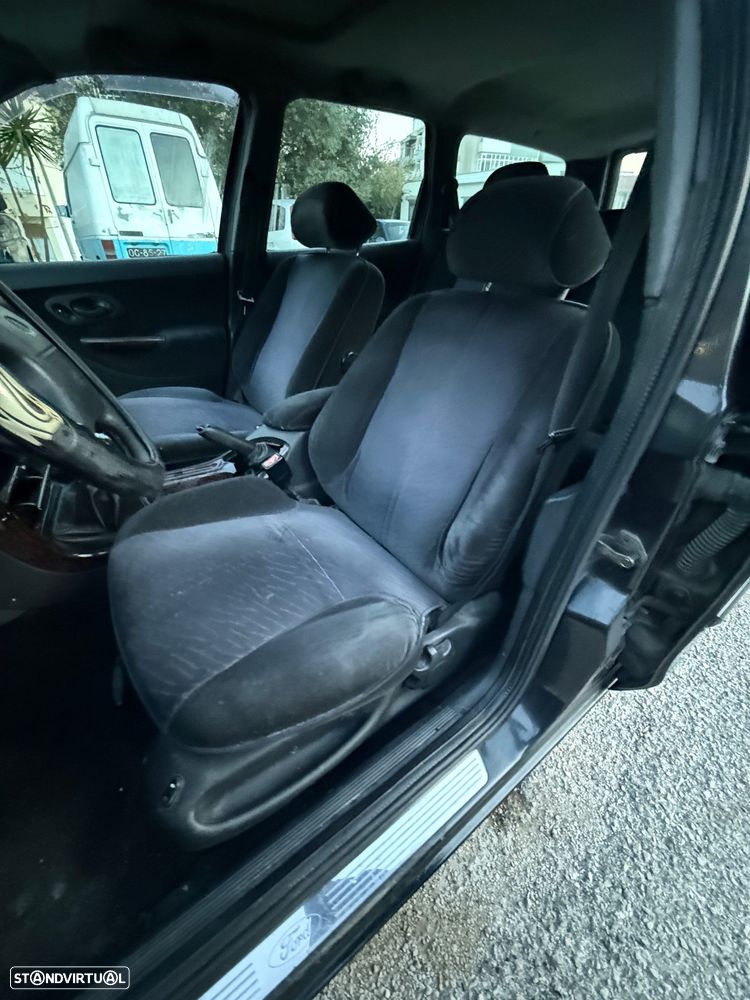 Ford Mondeo SW 1.8 TDi Ghia - 7