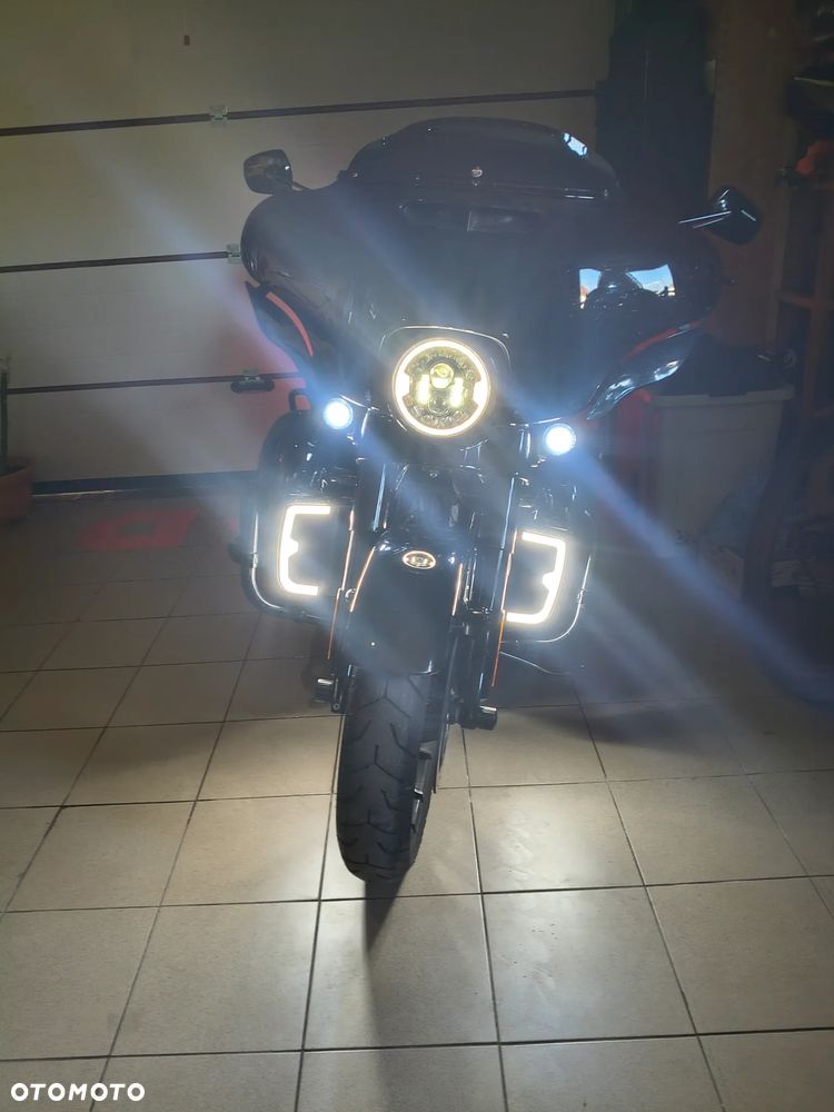 Harley-Davidson Touring Street Glide - 8