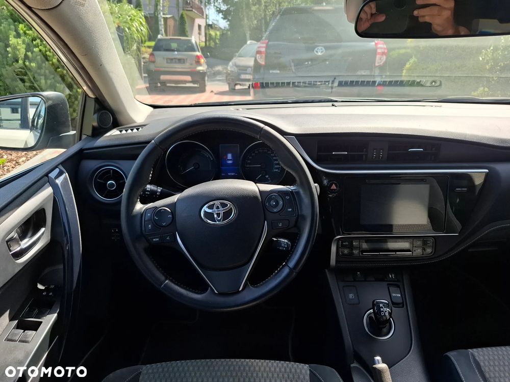 Toyota Auris - 17