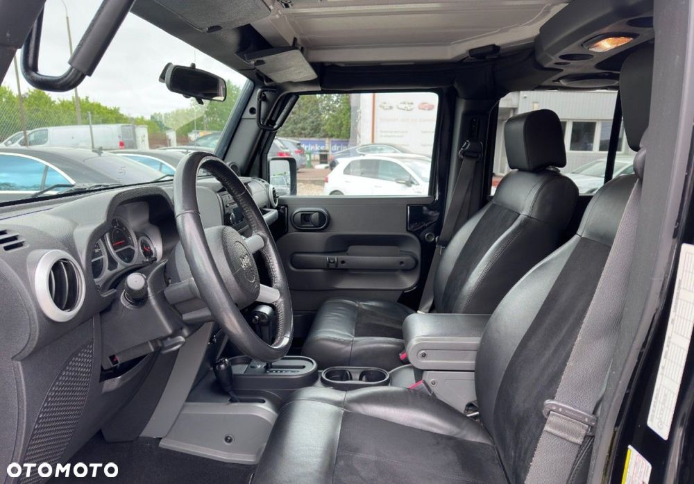 Jeep Wrangler - 13
