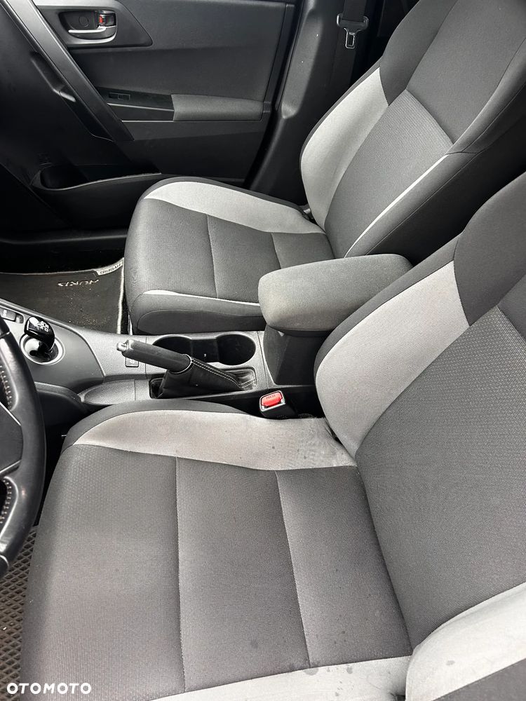 Toyota Auris Hybrid 135 Active - 8