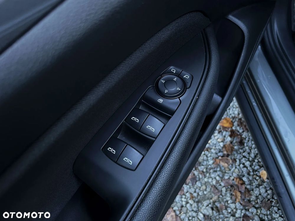 Opel Insignia 1.6 Innovation - 29