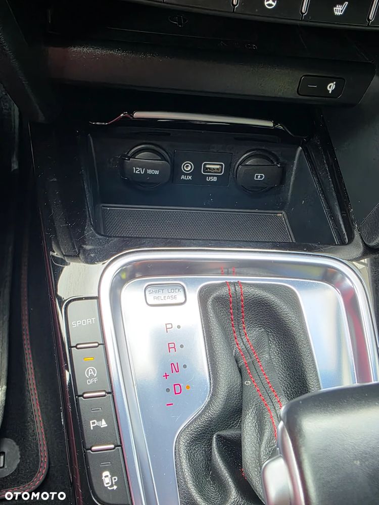 Kia ProCeed 1.6 T-GDI GT DCT - 10