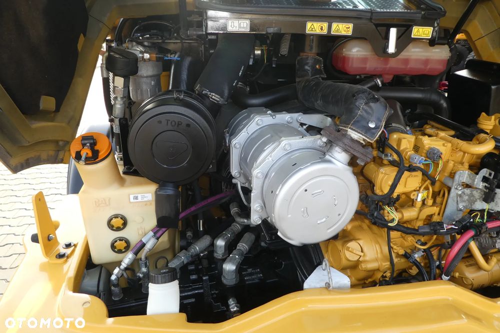 Caterpillar 906M Z KROKODYLEM I WIDŁAMI - 16