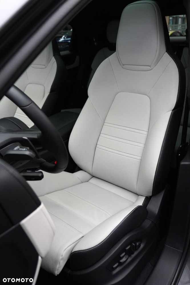 Porsche Cayenne - 10