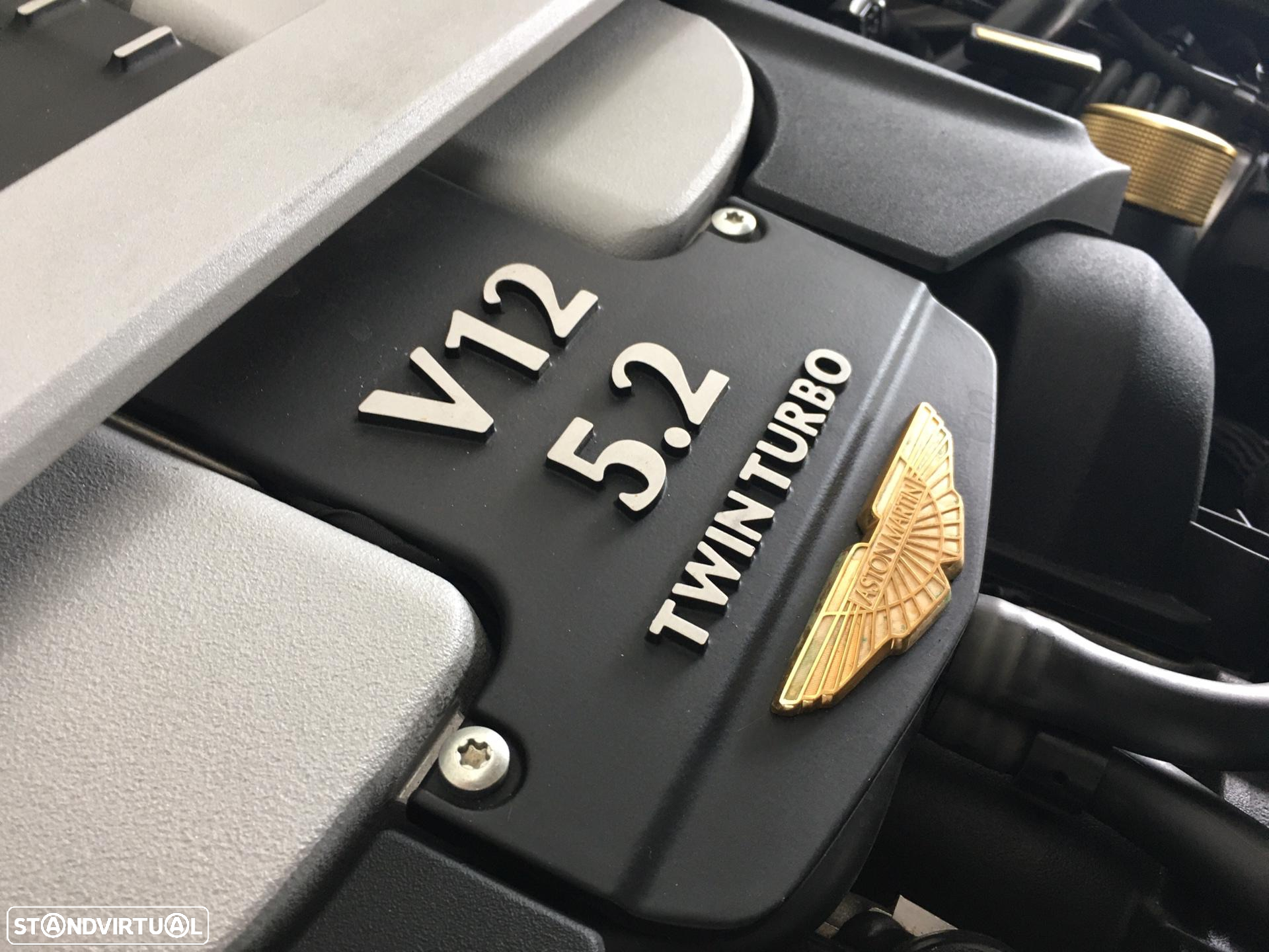 Aston Martin DB11 Volante - 9