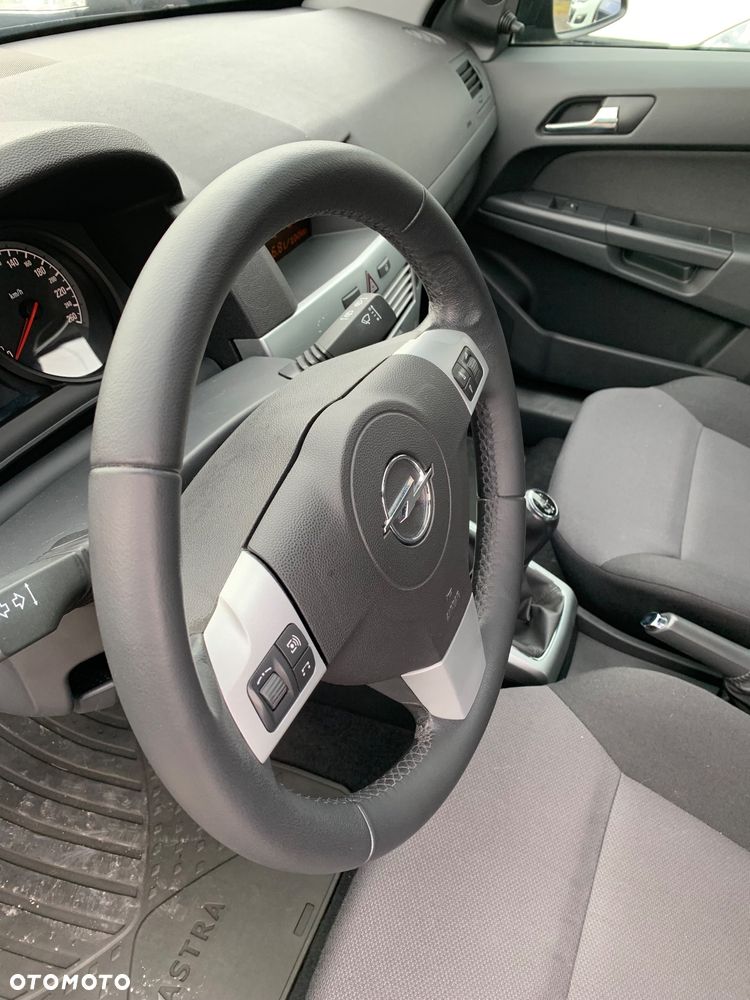 Opel Astra III 1.4 Cosmo - 29