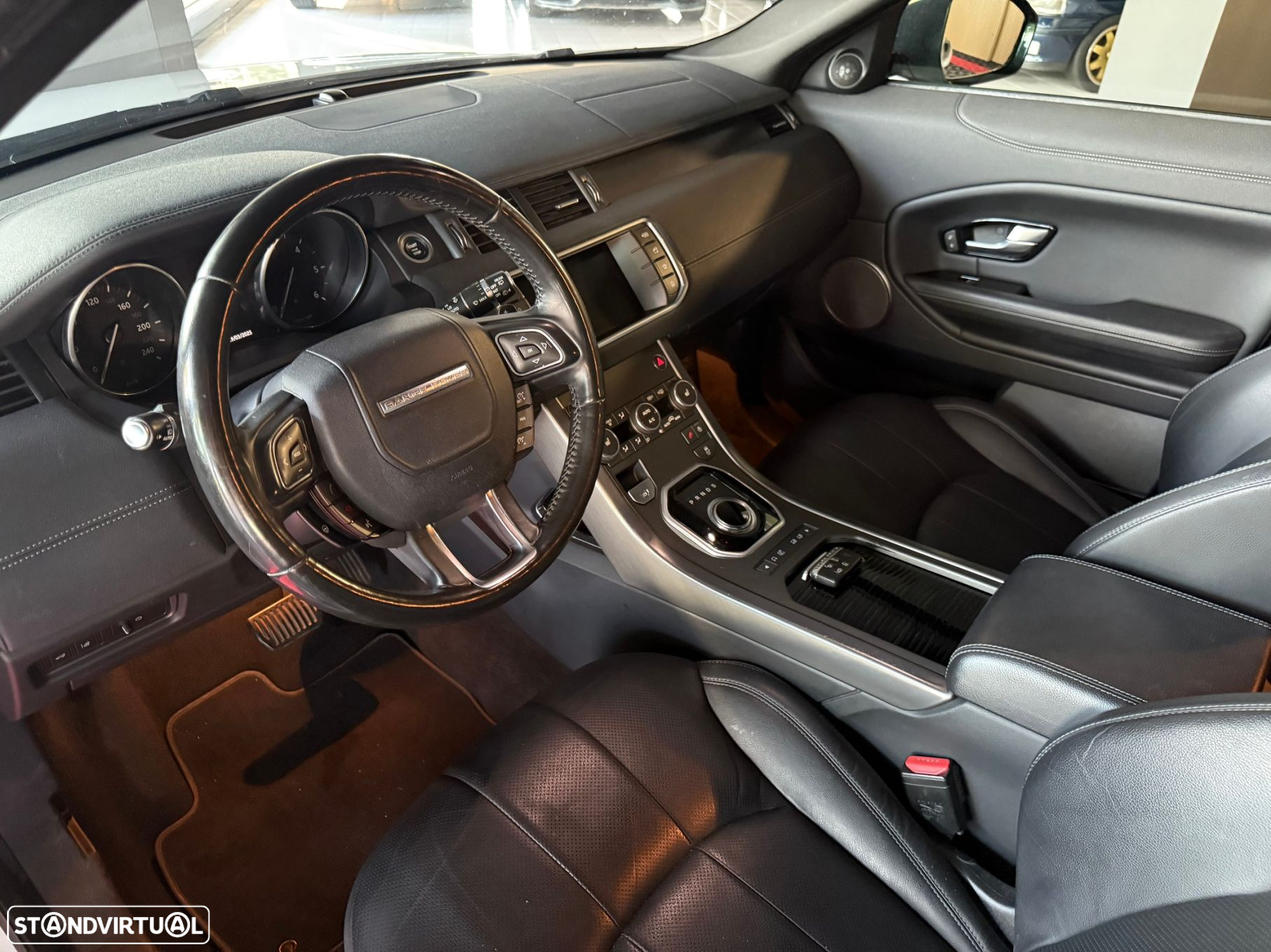 Land Rover Range Rover Evoque 2.0 TD4 SE Dynamic Auto - 6