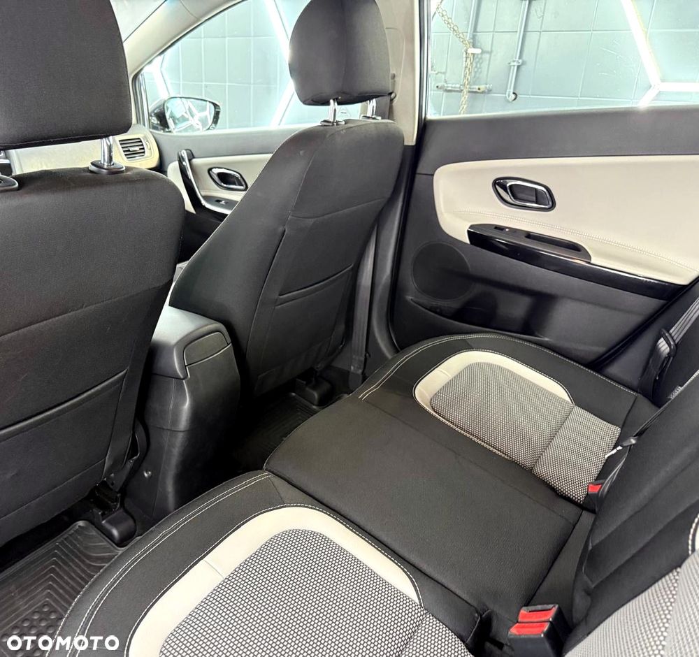 Kia Ceed 1.6 CRDi 128 Platinum Edition - 24