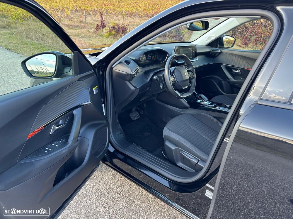 Peugeot e-2008 50 kWh Active Pack - 10