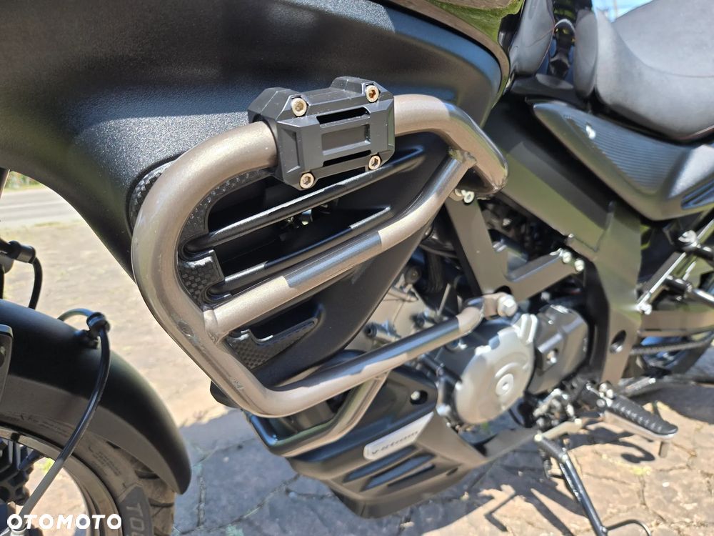 Suzuki V-STROM - 16