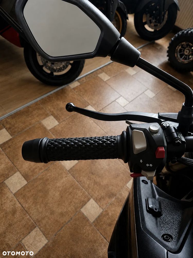 VOGE R125S - 13