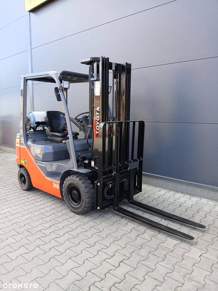 Toyota 02-8FGF18 - 3