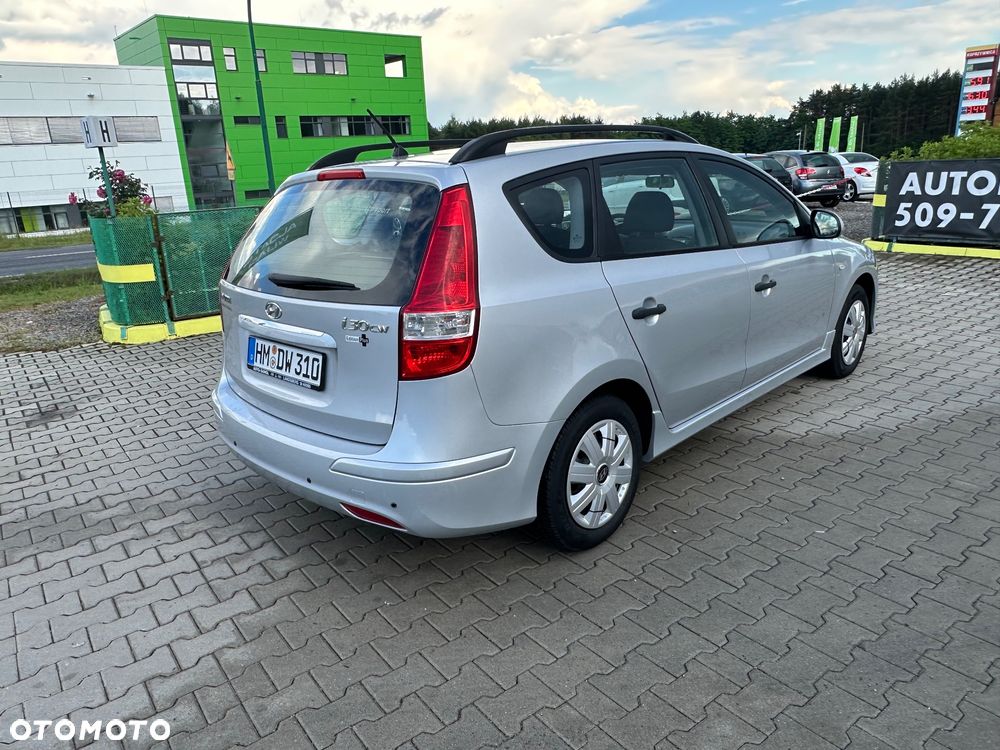 Hyundai i30 1.4 Base + - 5
