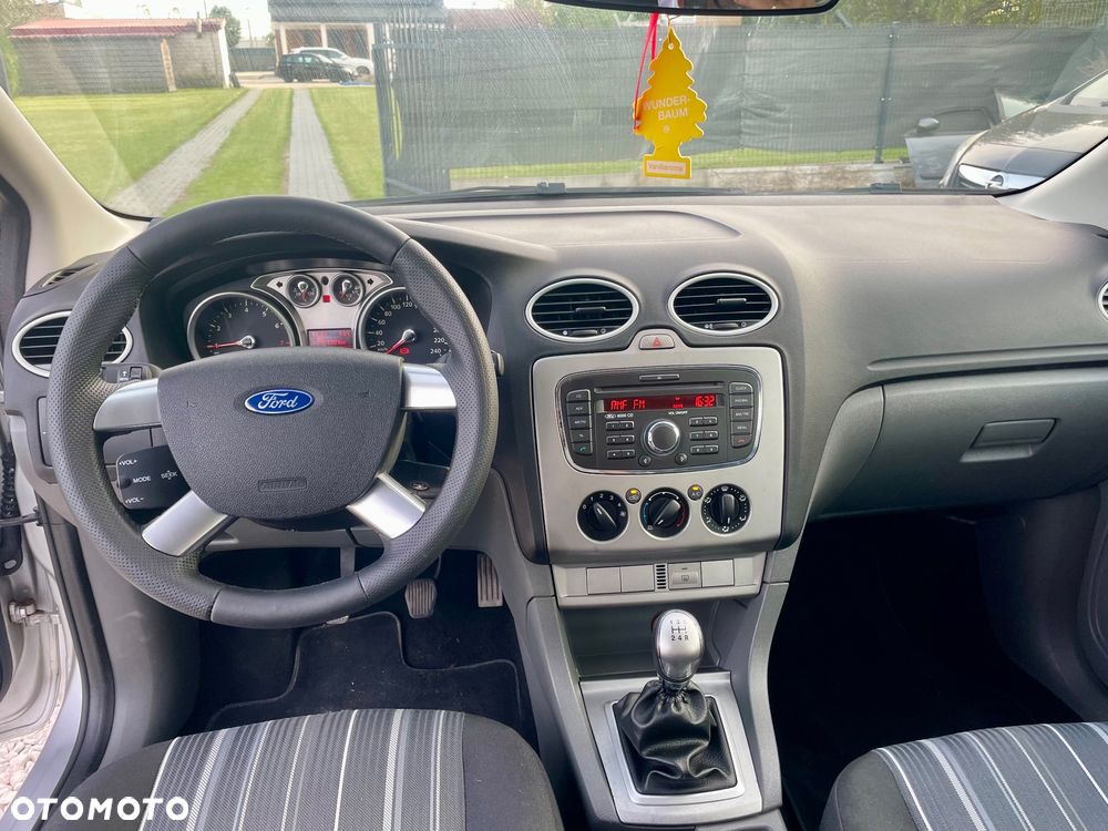 Ford Focus 1.6 16V Fun - 4
