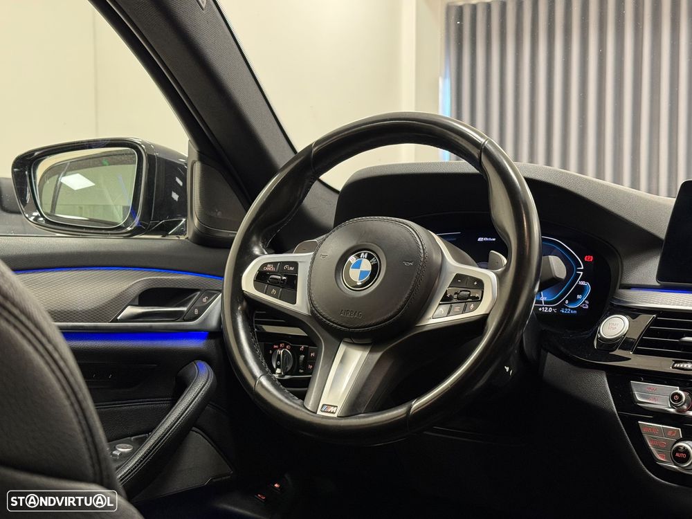 BMW 530 e Pack Desportivo M - 33