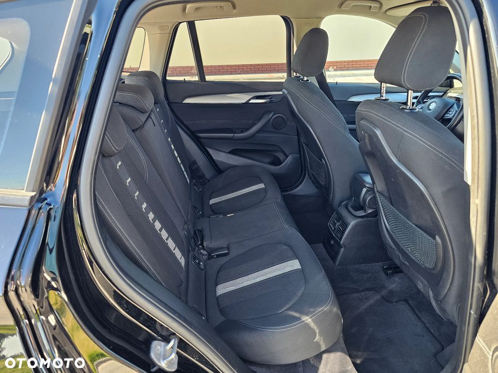 BMW X1 xDrive20d Sport Line - 17