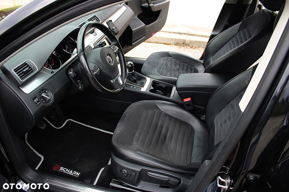 Volkswagen Passat 2.0 TDI Highline - 17
