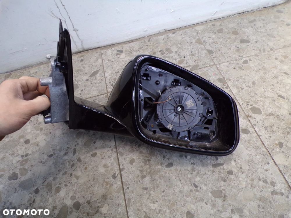 LUSTERKO PRAWE BMW F40 6 PIN - 3