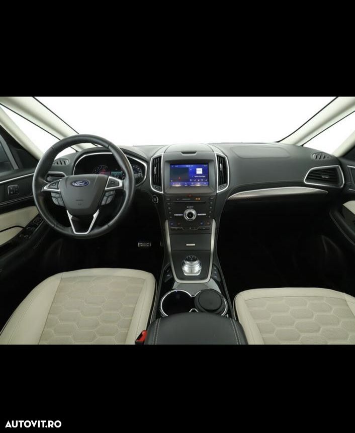 Ford S-Max - 5