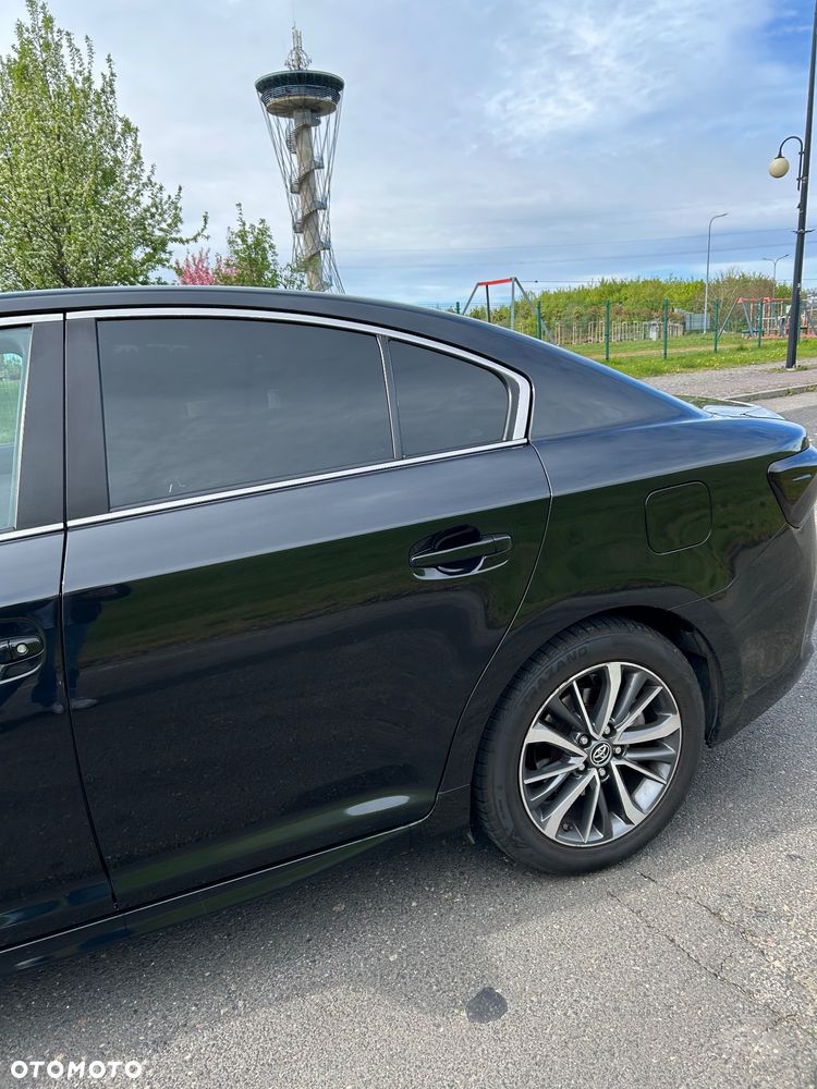 Toyota Avensis 2.0 D-4D Prestige - 4