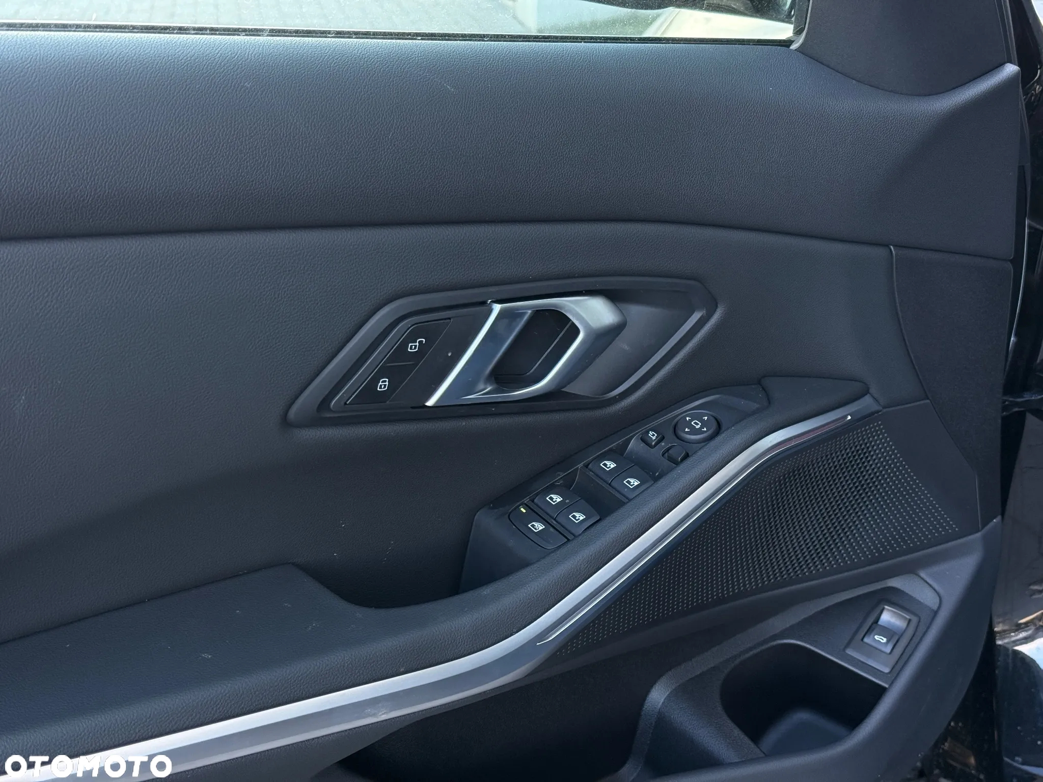 BMW Seria 3 318i M Sport - 23