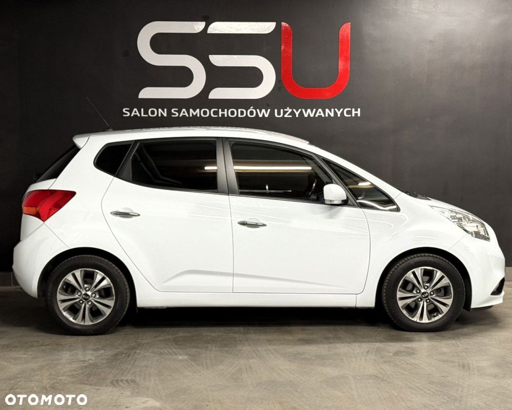 Kia Venga 1.4 CVVT UEFA EURO 2016 - 11