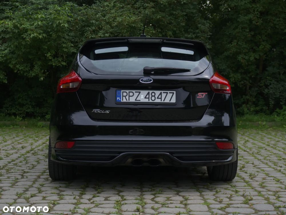 Ford Focus ST - 10