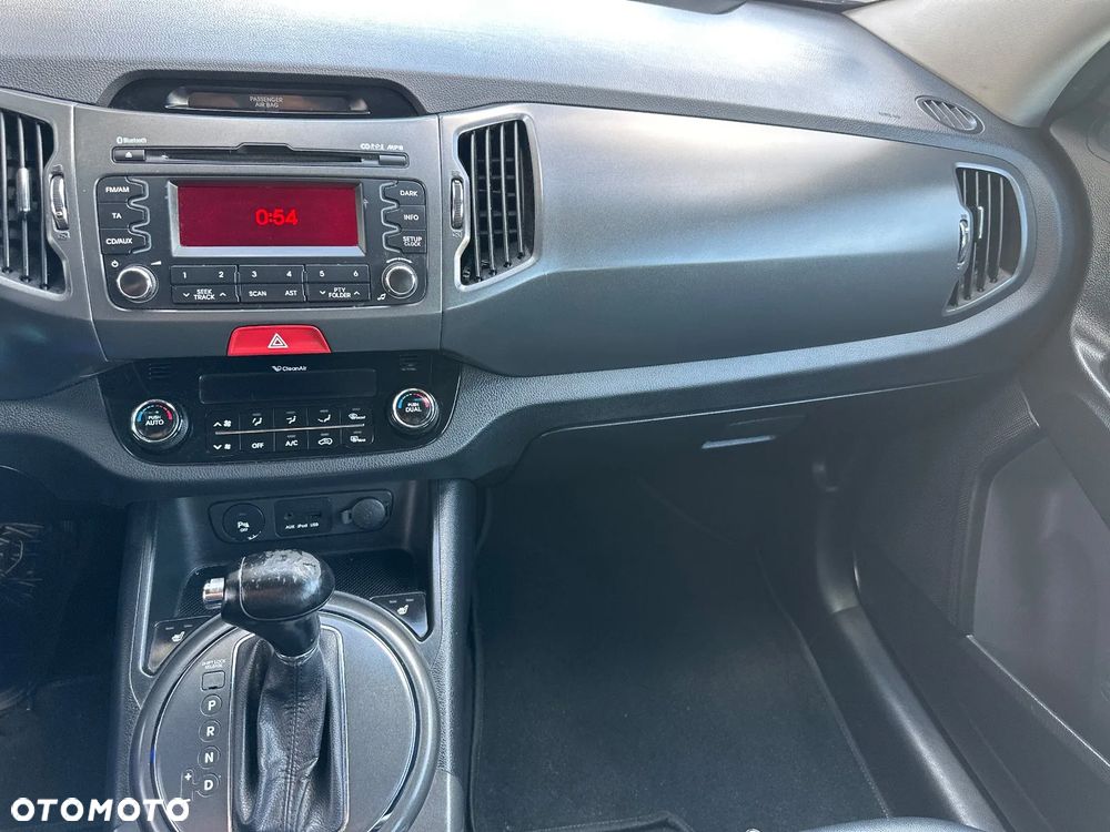 Kia Sportage 2.0 L - 19